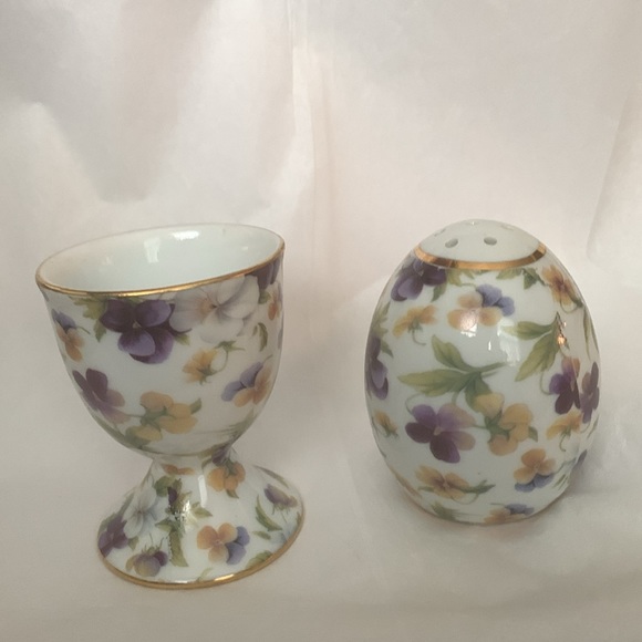 Vintage egg holder- salt set - Picture 3 of 6